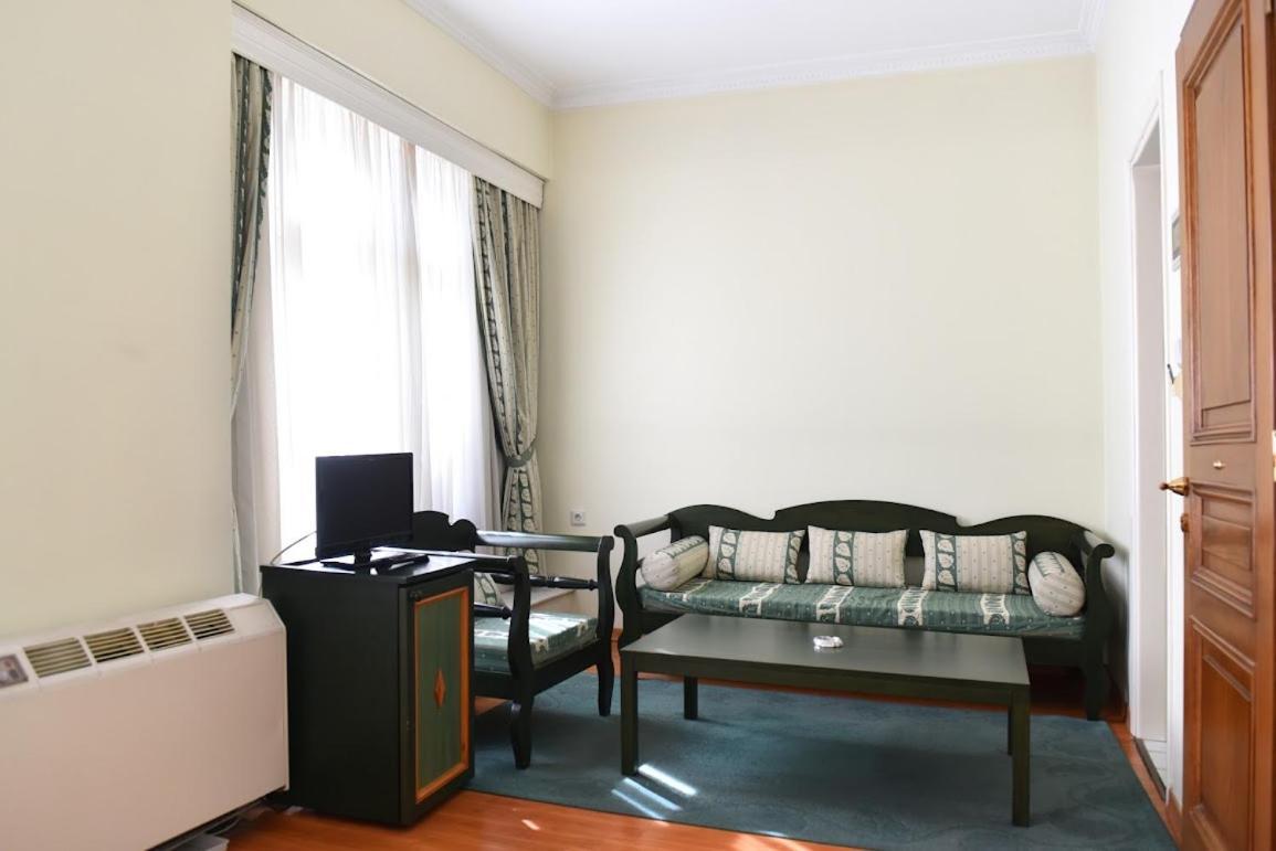 Aiolis Hotel Kasztoriá Kültér fotó