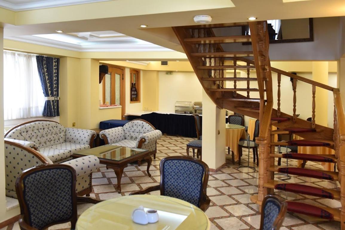 Aiolis Hotel Kasztoriá Kültér fotó